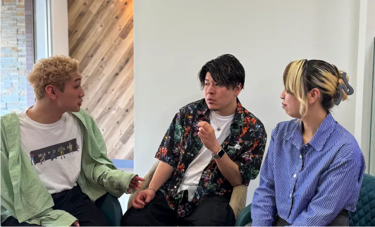 人事部員が話している様子