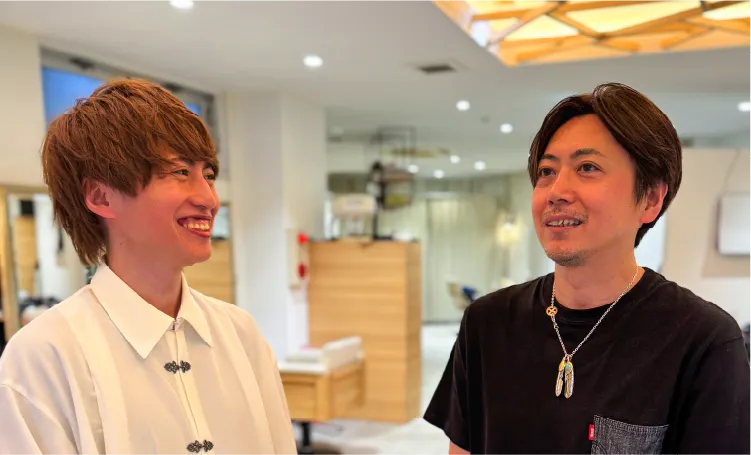 店長達が話している様子